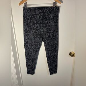NWOT Calvin Klein LOGO Black  Performance Stretch Leggings Women's Size Large